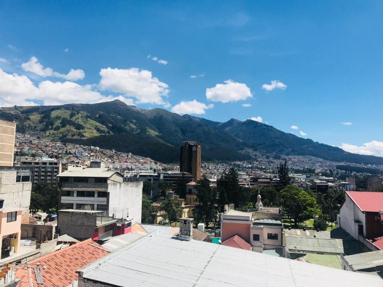 Hostel Revolution Quito Dış mekan fotoğraf